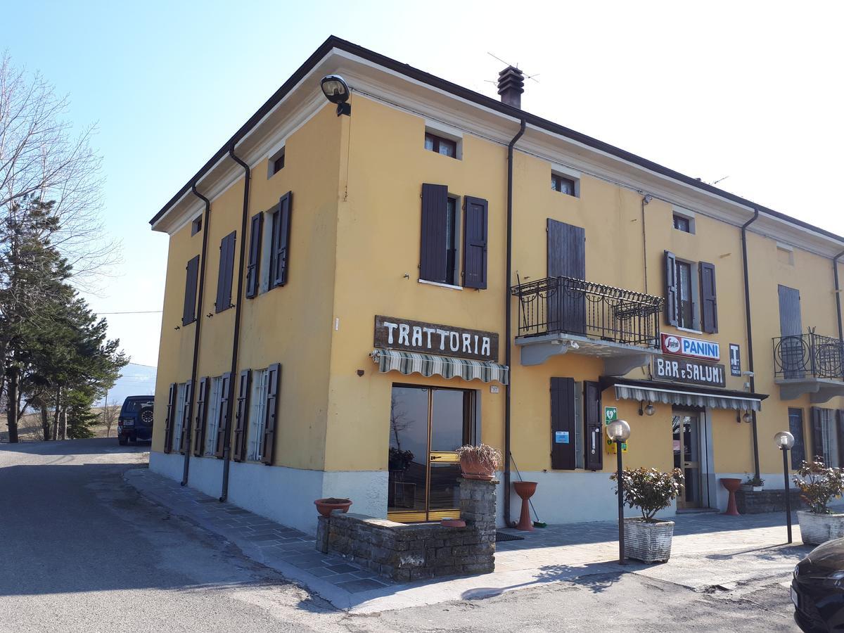 Hotel Trattoria Cattani Medesano Exterior foto
